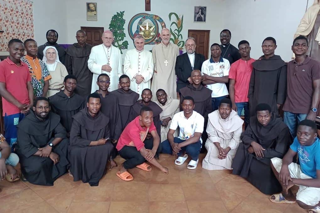 Bishop-elect Aurelio Gazzera with bishops and the Carmelite community in Bangui, Central African Republic. (Credit: Aid to the Church in Need.)