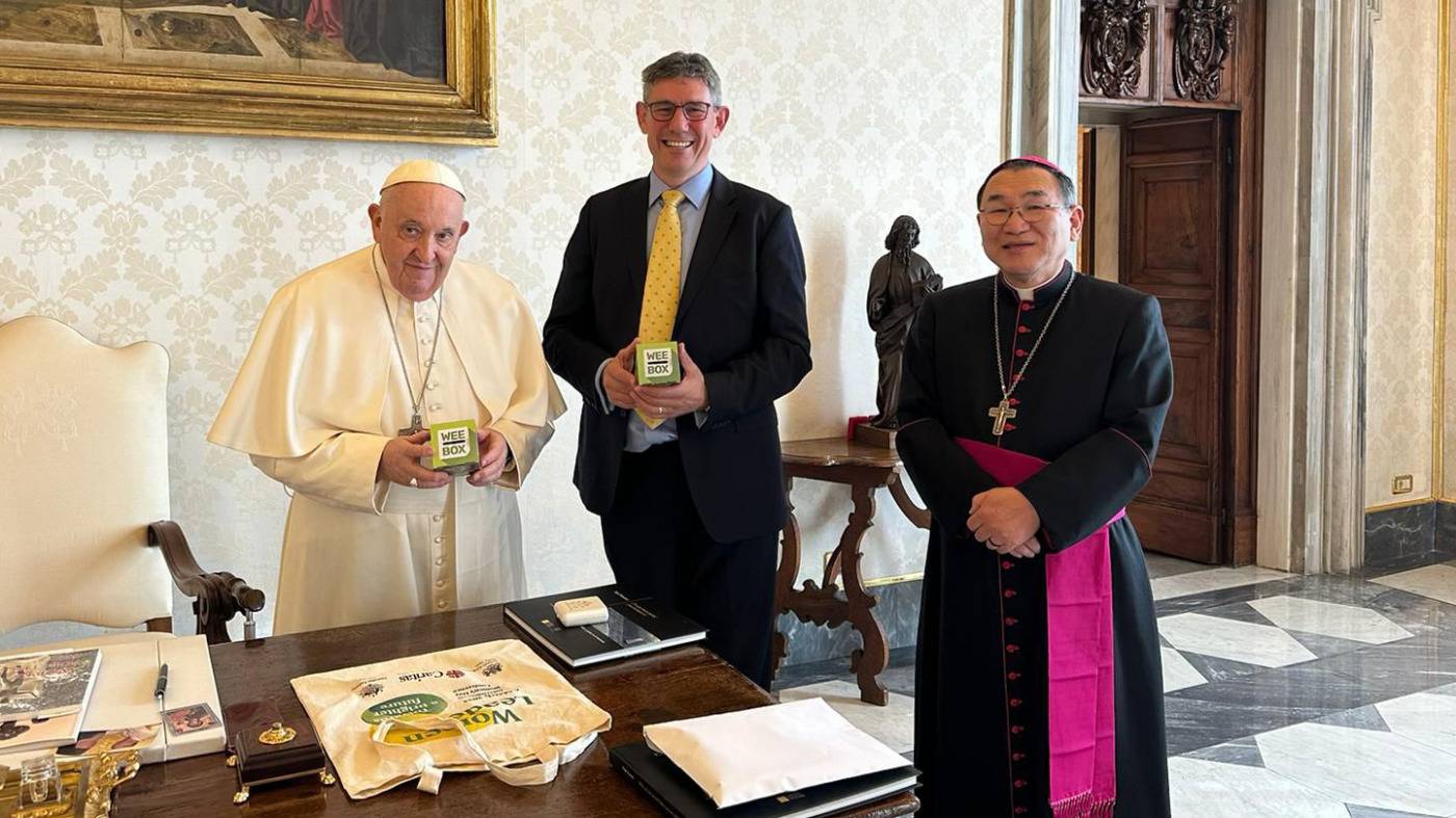 Pope Francis after blessing the SCIAF Wee Box Lenten appeal with Caritas International Secretary General, Alistair Dutton, and Caritas International President Archbishop Isao Kikuchi. (Credit: Caritas Internationalis.)