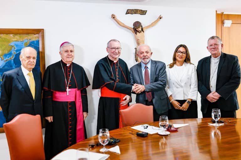 President Luiz Inácio Lula da Silva and Cardinal Pietro Parolin at the Planalto Palace on Monday, April 8. (Credit: Ricardo Stuckert/Brazilian Government website.)