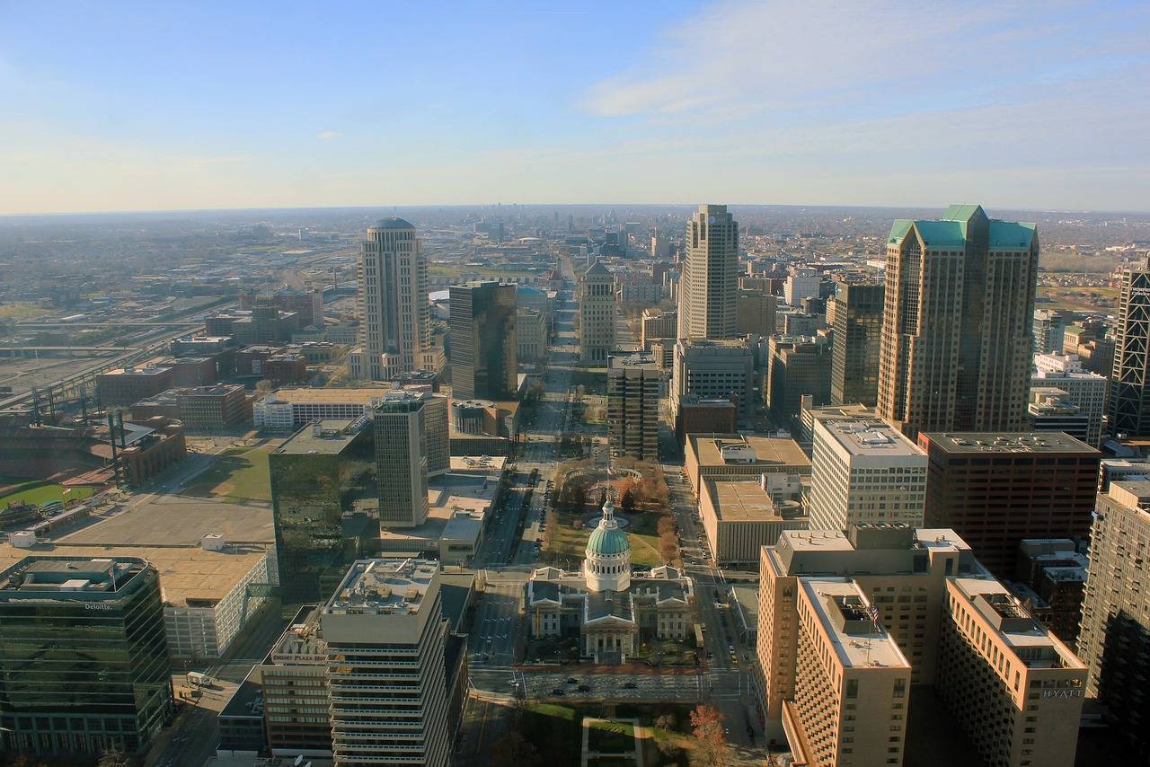 An overhead look of St. Louis, Missouri. (Credit: Pixabay.)