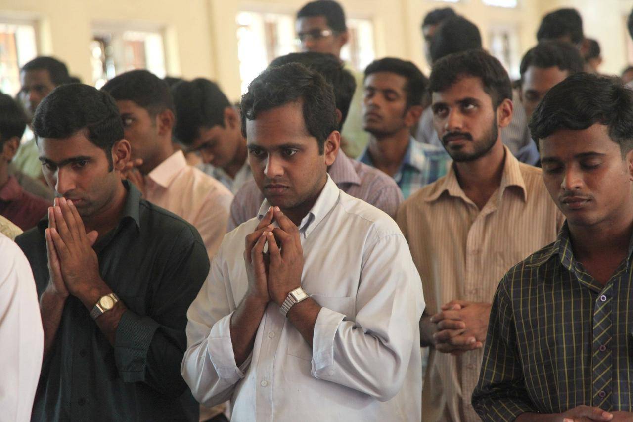Seminarians are pictured in a file photo praying at St. Joseph Pontifical Seminary of the Syro-Malabar Catholic Church in India’s Kerala state. (Credit: CNS photo/Msgr. John E. Kozar, courtesy of CNEWA.)