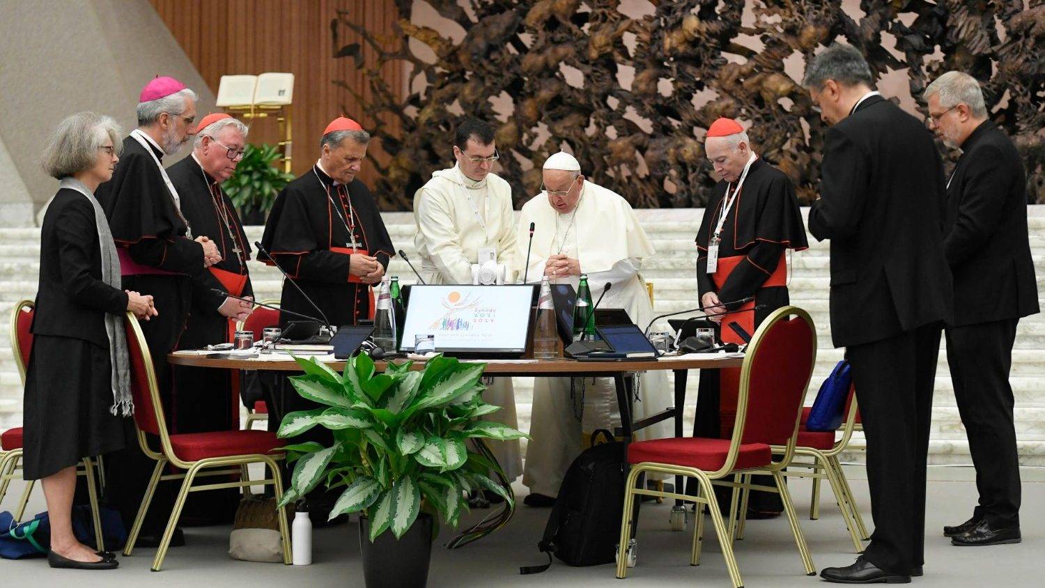 Participants at the Synod with Pope Francis on October 2 (Credit: Vatican Media.)