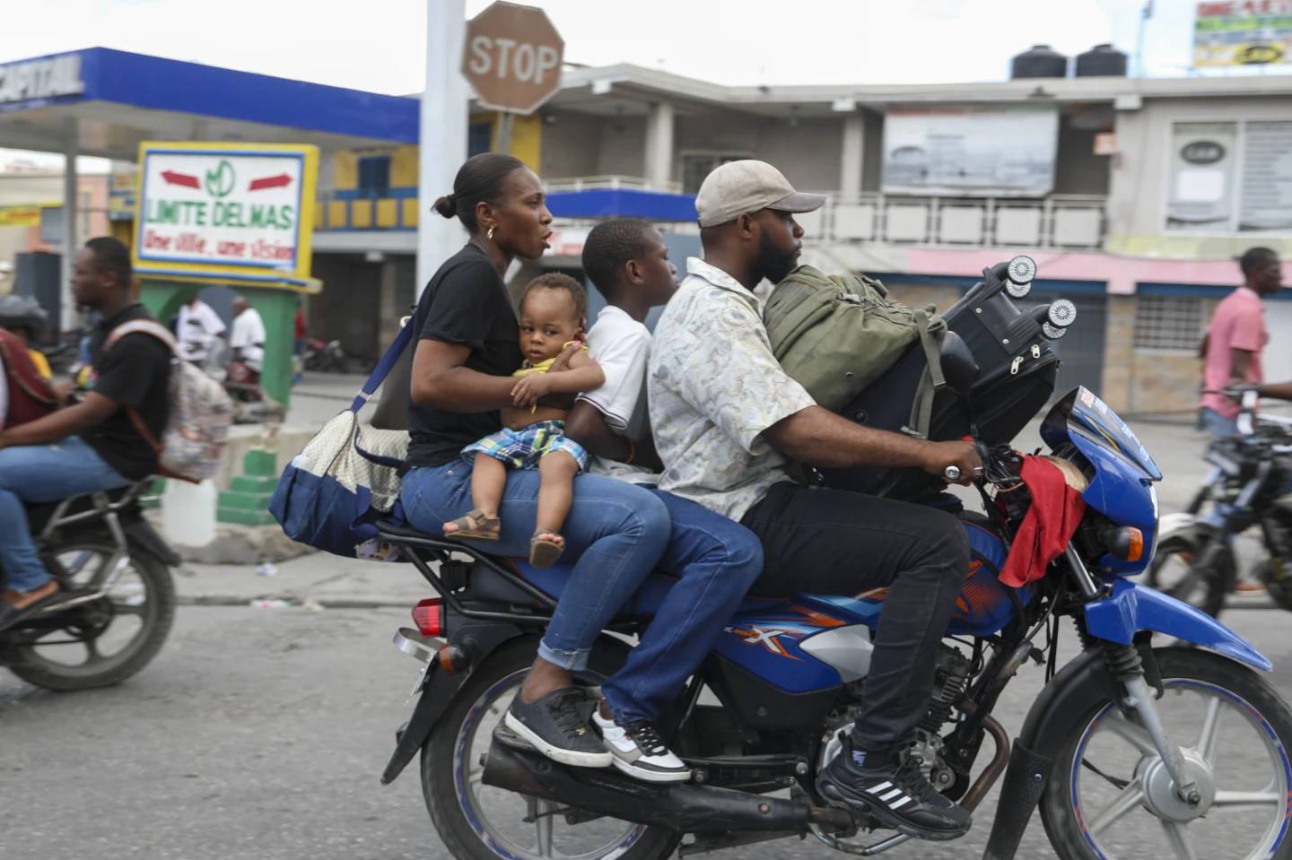 Residents flee their homes to escape gang violence in the Nazon neighborhood of Port-au-Prince, Haiti, Thursday, Nov. 14, 2024. (Credit: Odelyn Joseph/AP.)