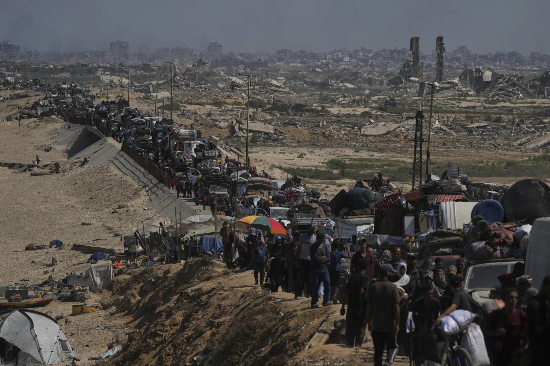 Displaced Palestinians flee northern Gaza along the coastal road to the south, after Israel expanded its operation in Gaza, Sept. 16, 2025. (Credit: Abdel Kareem Hana/AP.)