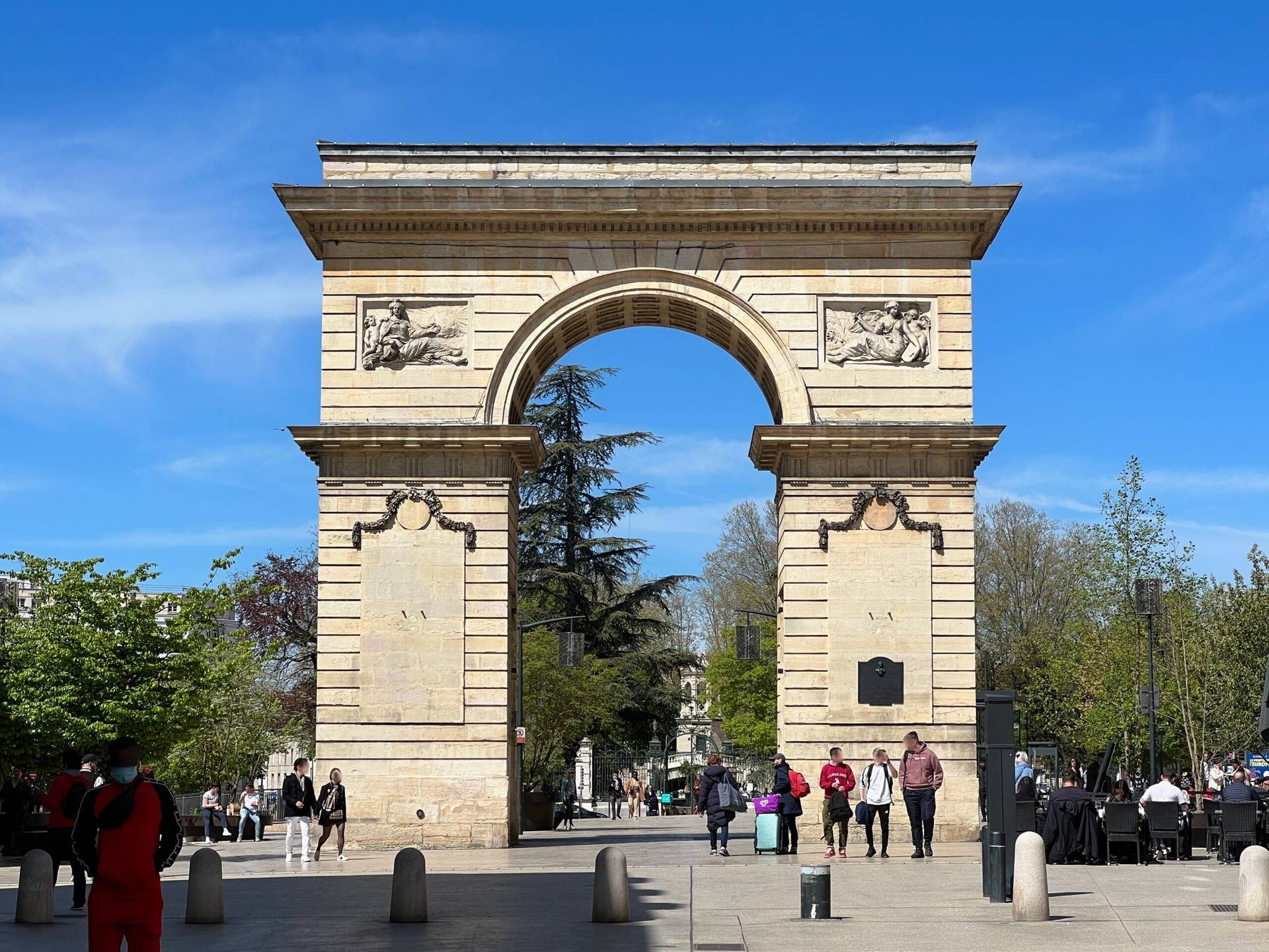 Porte Guillaume in Dijon, France. (Credit: Wikimedia.)