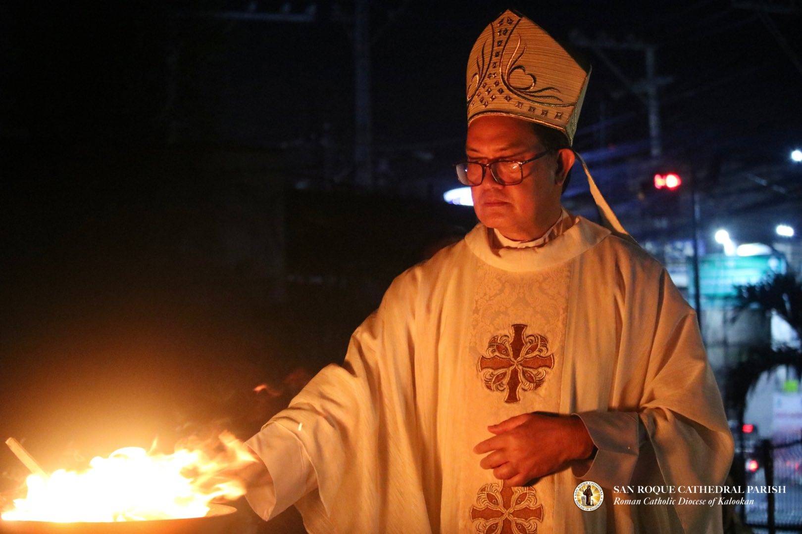 Cardinal Pablo Virgilio David leads the Easter Vigil at San Roque Cathedral, Caloocan City, April 4, 2026. (Credit: San Roque Cathedral.)