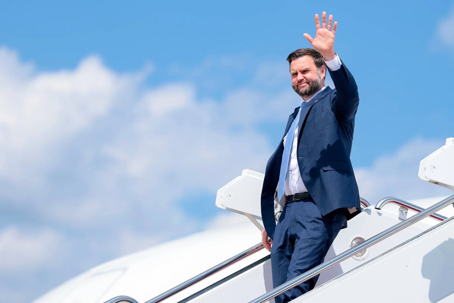 Vice President JD Vance waves as he disembarks Air Force Two at Joint Base Andrews, Md., following a trip to Maine, Monday, Aug. 24, 2026. (Credit: Anna Moneymaker/Pool Photo via AP.)