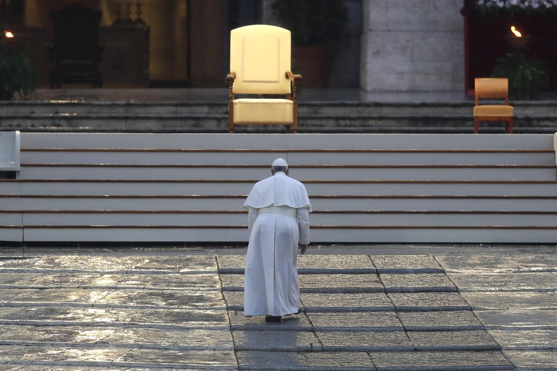 Francis on Friday delivered an iconic image that stirred a country’s soul
