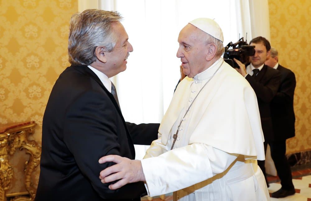 Pope Francis gives Argentine leader a badly needed boost