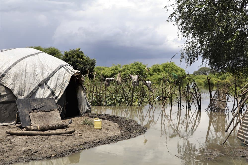 Families in South Sudan benefit from church aid following floods