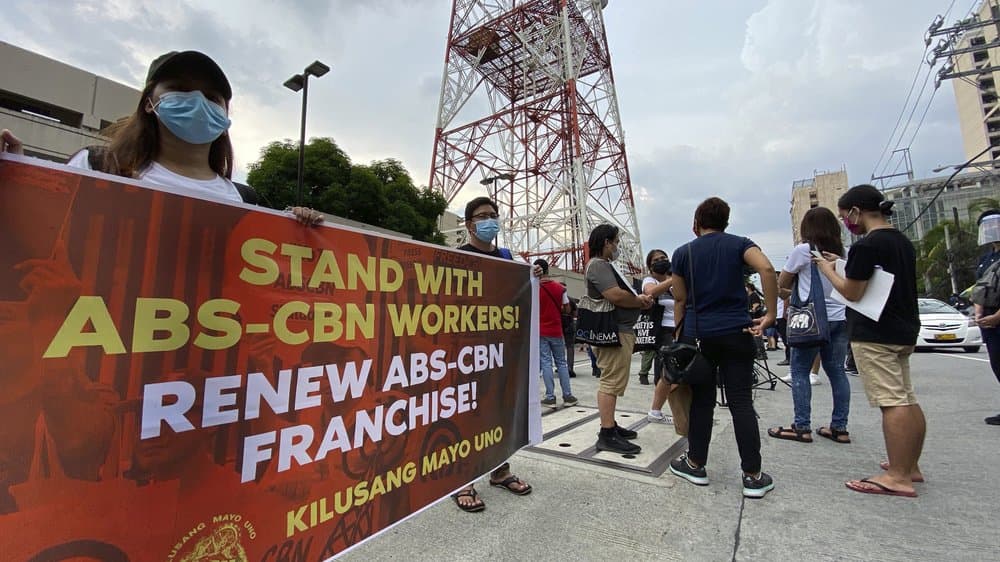 Philippines lawmakers shut down news network; bishops call it ‘vital source’ of information