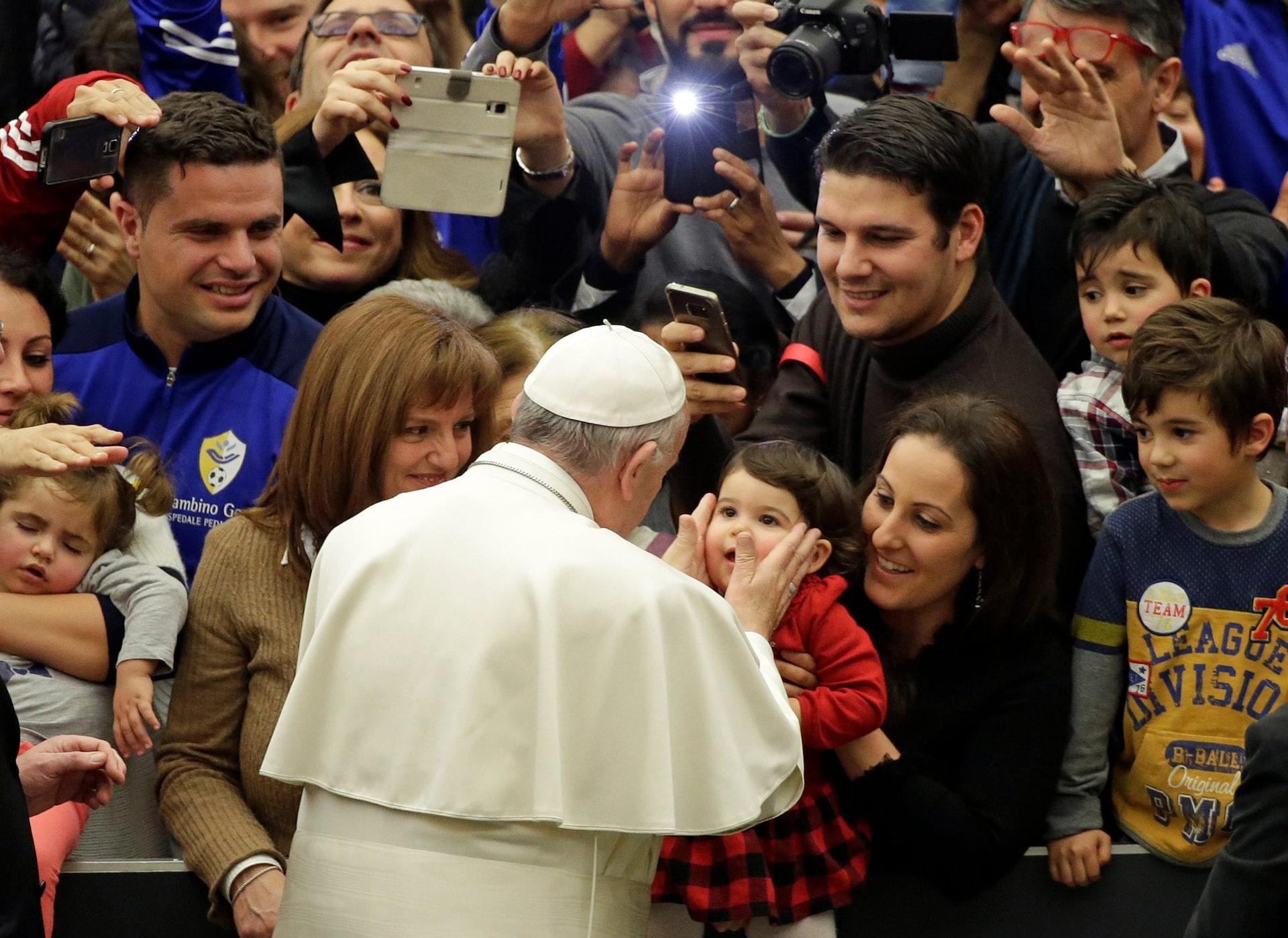 Corruption is cancer to health industry, pope tells hospital staffers
