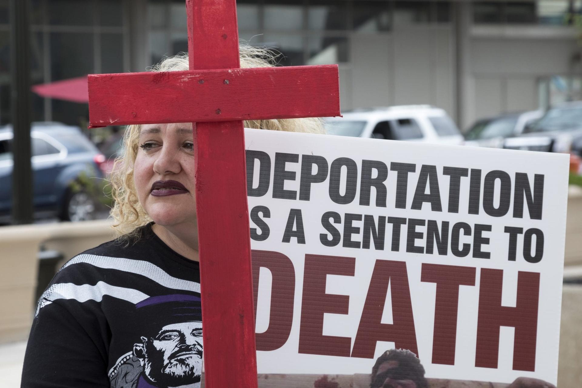 Chaldeans protest ICE detentions outside federal building in Detroit