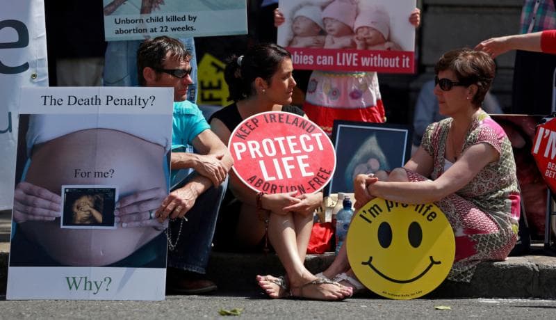 Scottish universities seek to limit student pro-life groups