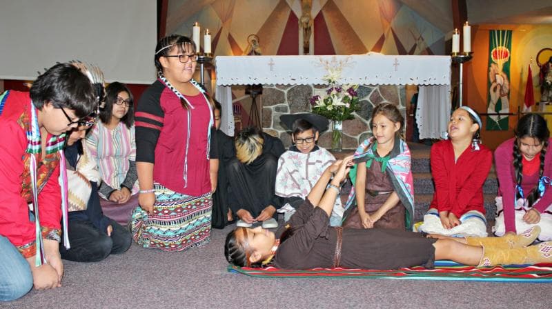 Young Canadian indigenous celebrate beloved St. Kateri as ‘one among us’