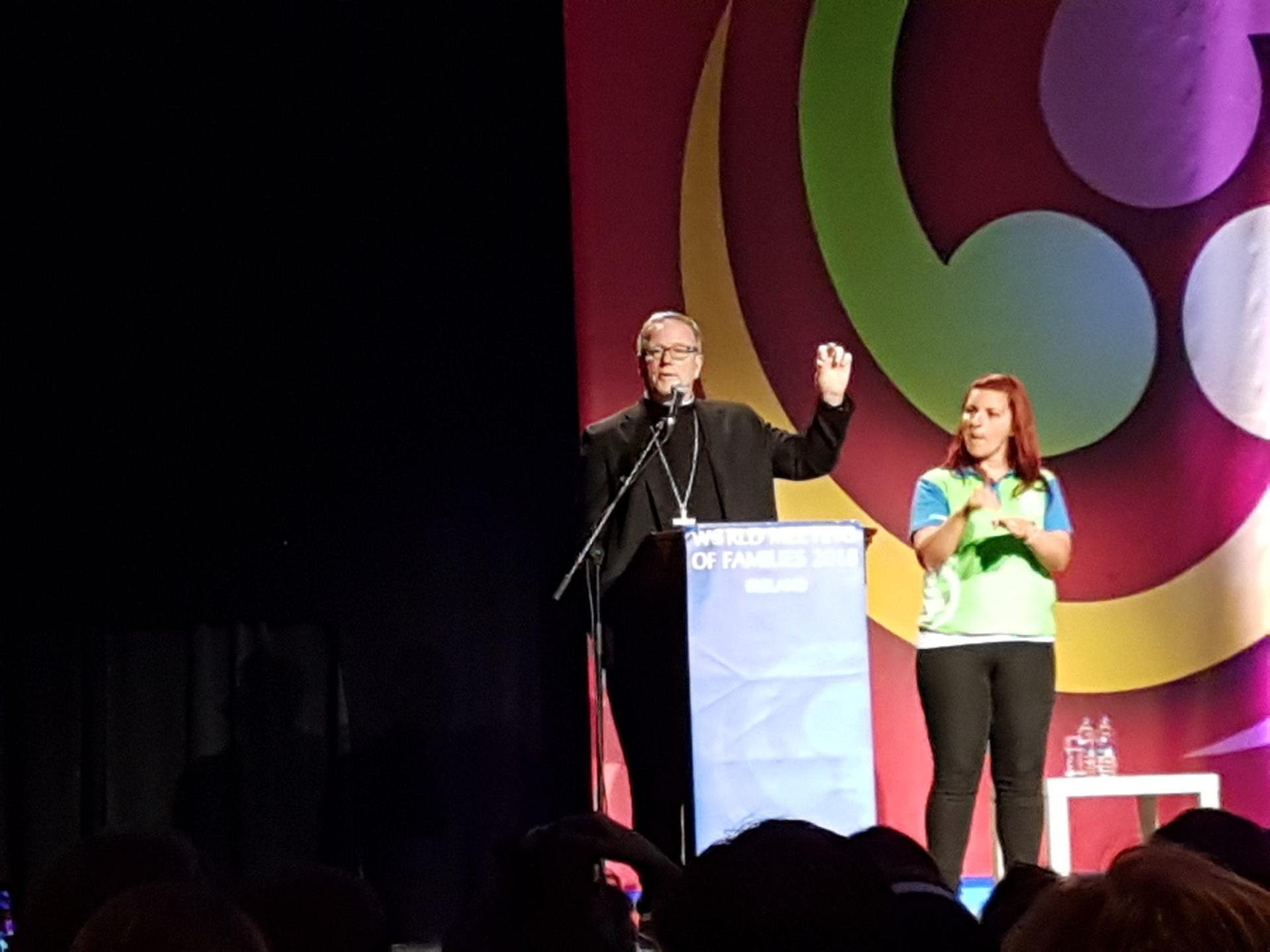 Pope didn’t ‘dumb down’ teaching on marriage, Barron tells family summit