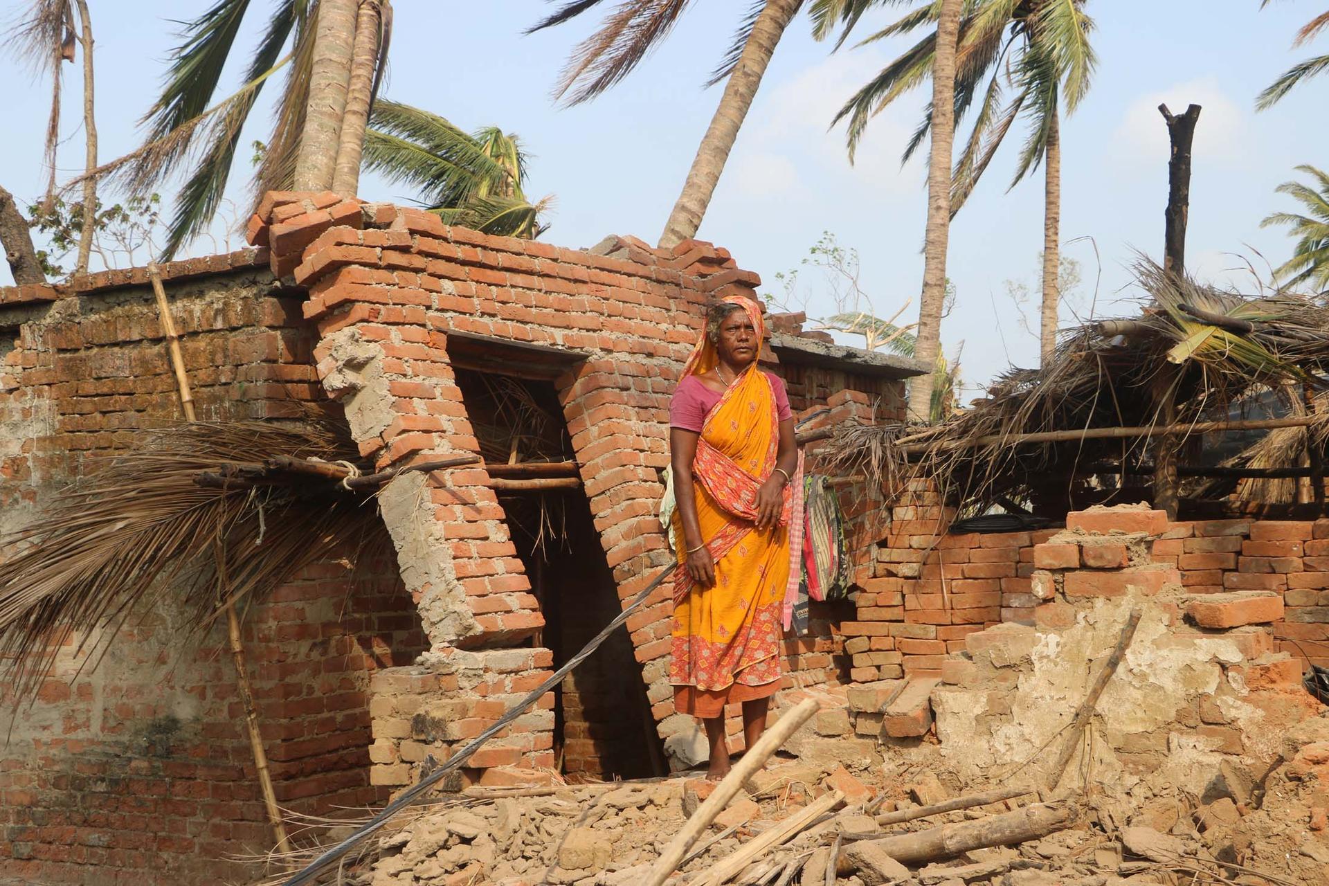 Indian residents struggle in return to homes left roofless by cyclone