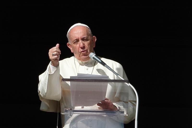 No plaster saints: God gives grace to live holy lives, pope says