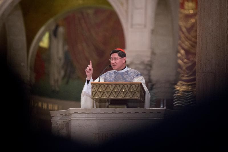 Evangelization happens in Philippine shopping malls, Cardinal Tagle says