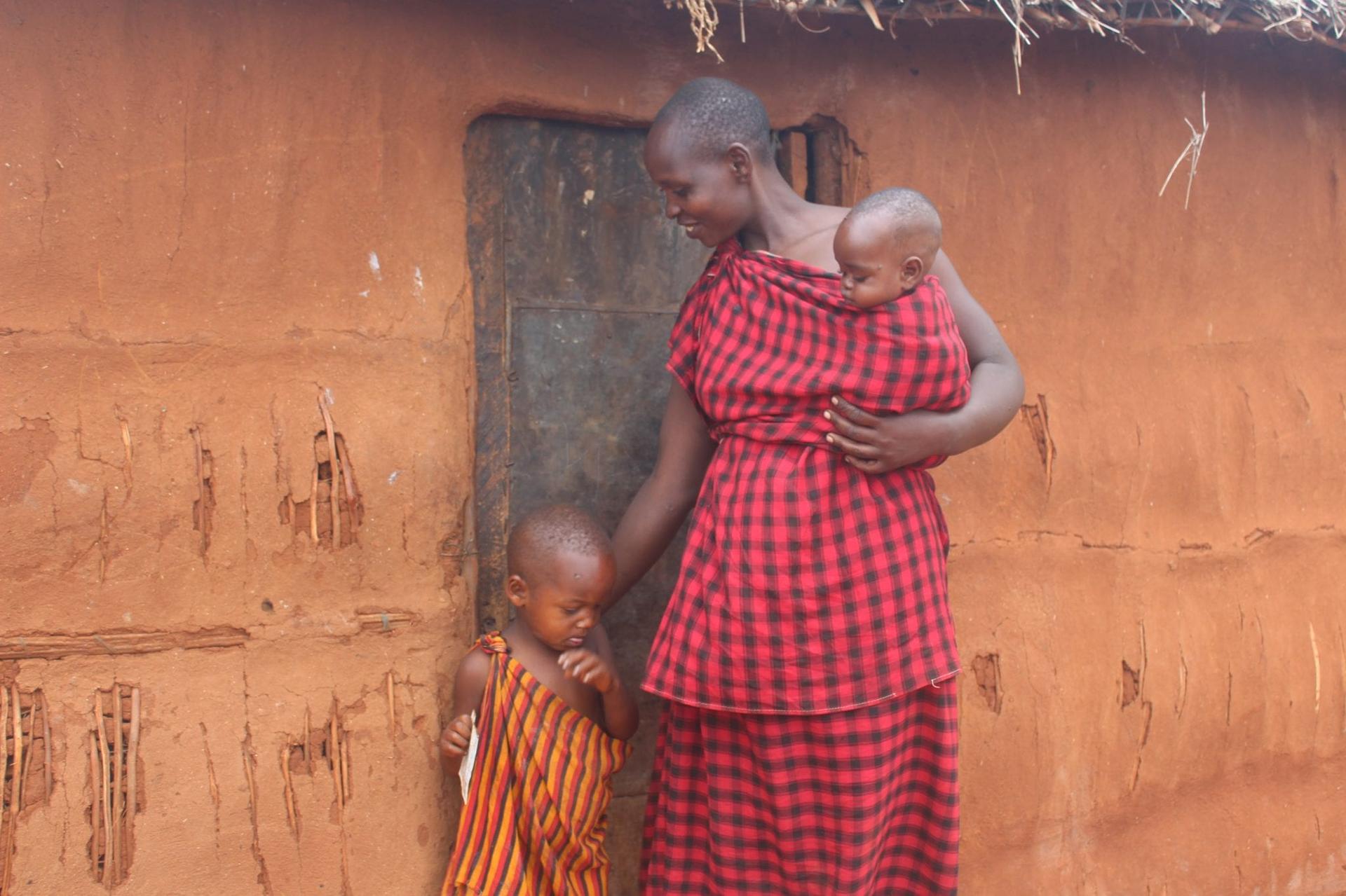 Sisters encourage Masai mothers to turn to medically assisted deliveries