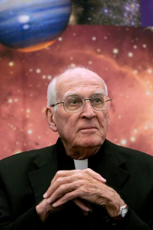 Father George Coyne, astronomer, promoter of science-theology dialogue, dies