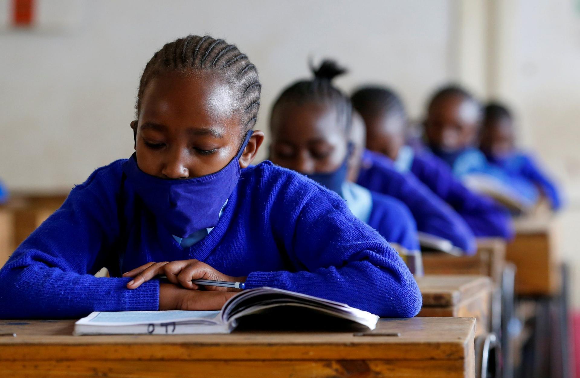 Kenya’s spotty internet service frustrates students as learning goes online
