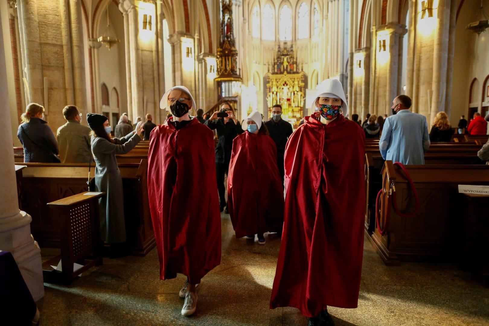 Polish bishops thank citizens for protecting churches