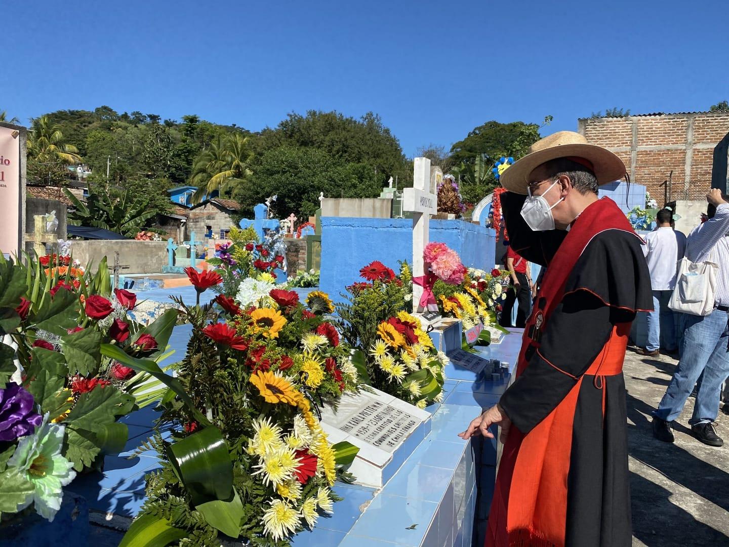 El Salvador church hails U.S. Catholic women as models of solidarity