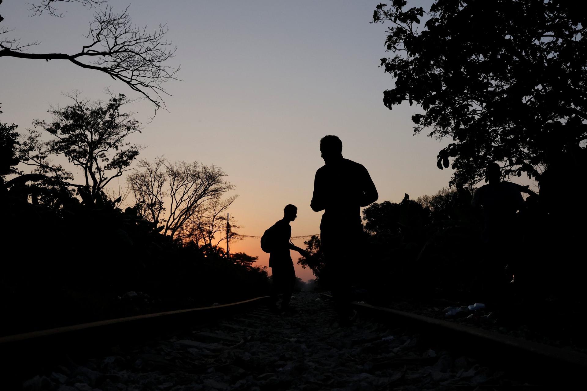Chasing a dream because of a rumor, some Central Americans head to border