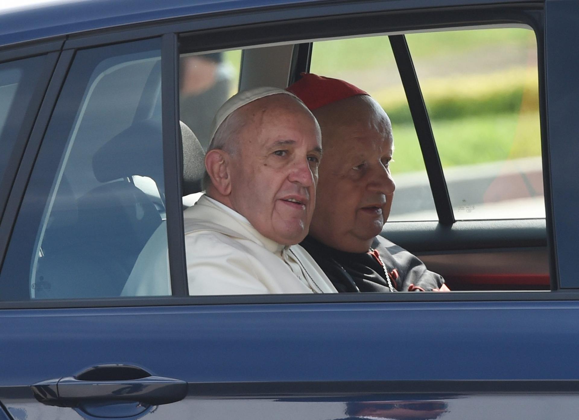 Catholic charity to sell Pope Francis’s cars used in Poland