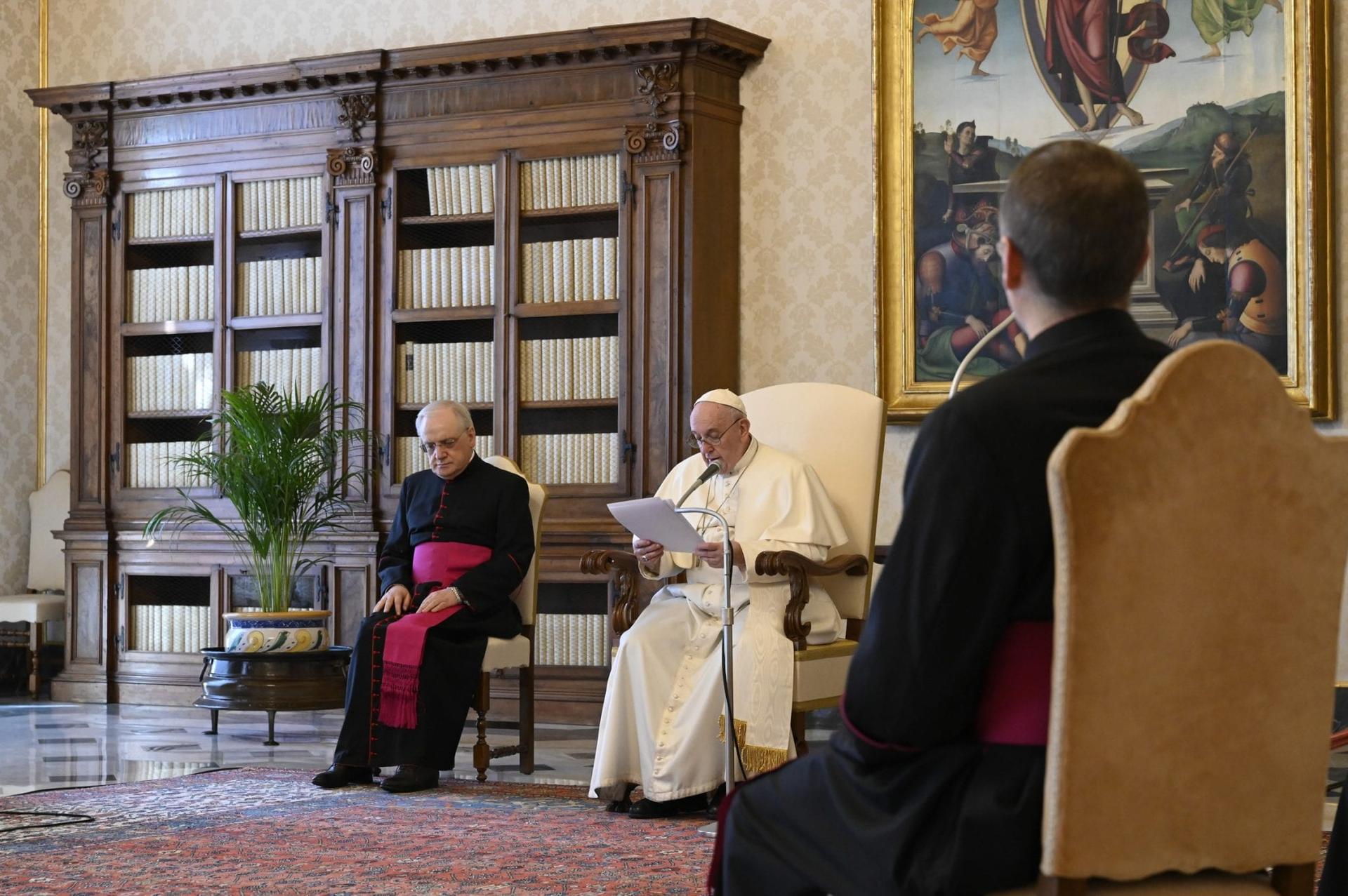 Christ’s peace is reflected in acts of love, reconciliation, pope says