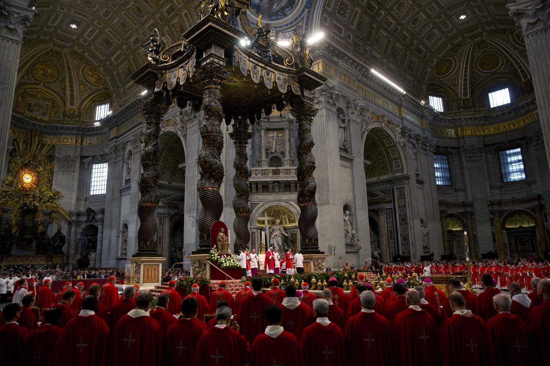 Pope plans Pentecost celebrations with charismatics and Pentecostals