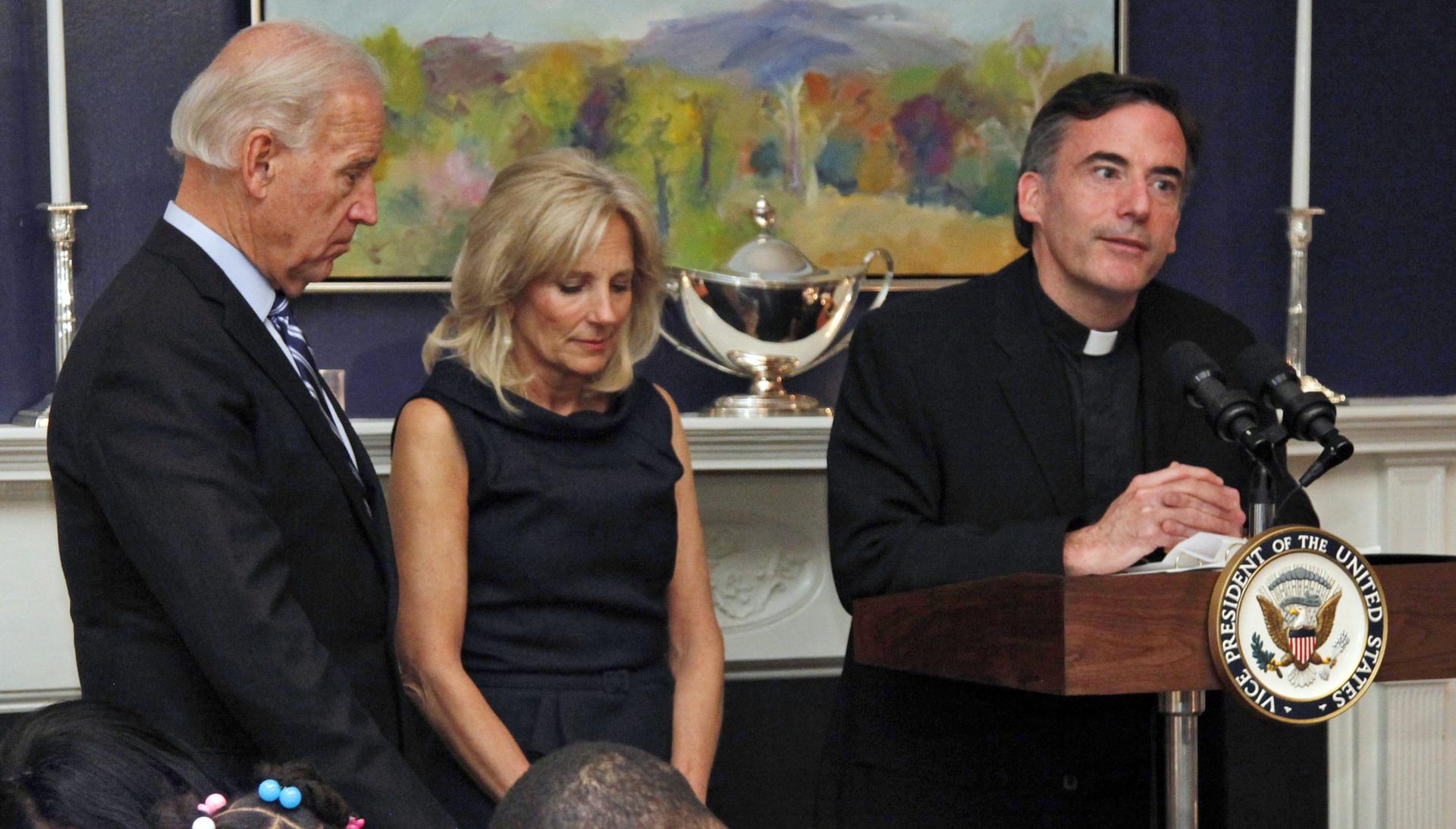 Biden inauguration priest resigns California university post