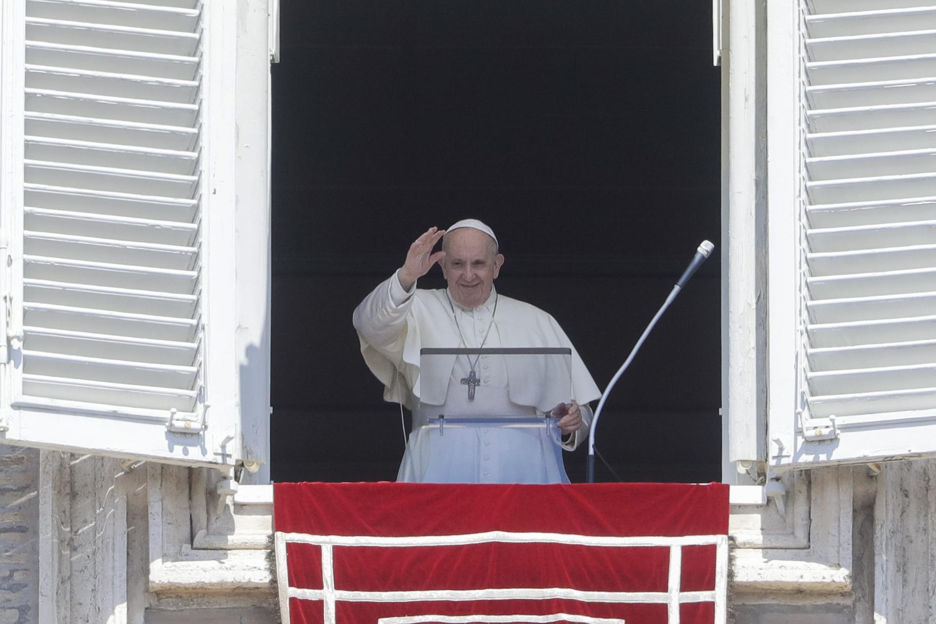 Pope: Migrants begged for help at sea, shamefully ignored