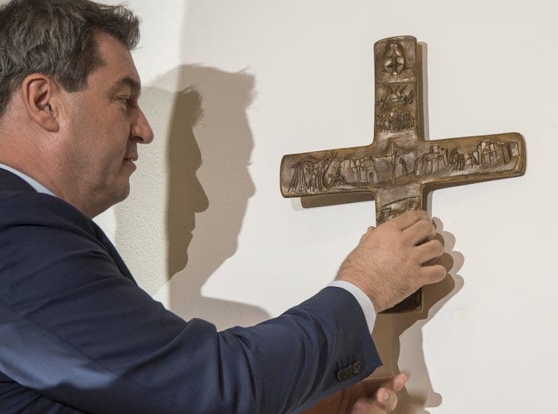 Bavarian bishops respond to push for more public crosses