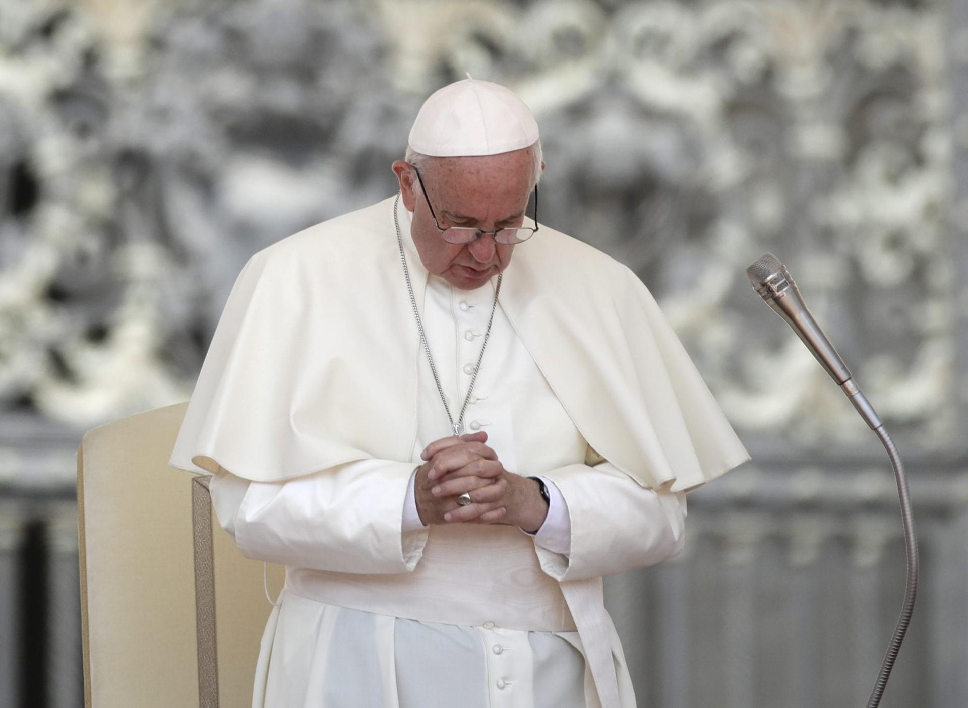 In book foreword, Pope Francis calls corruption a ‘cancer’