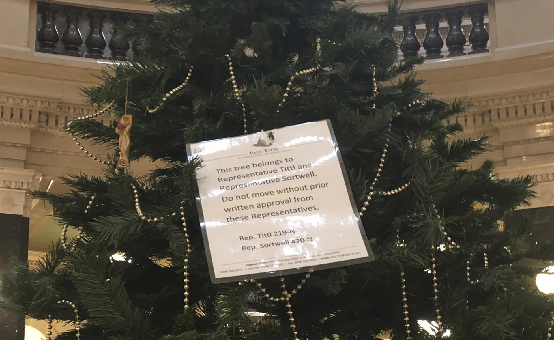 Wisconsin Republicans defy governor, put Christmas tree in closed Capitol