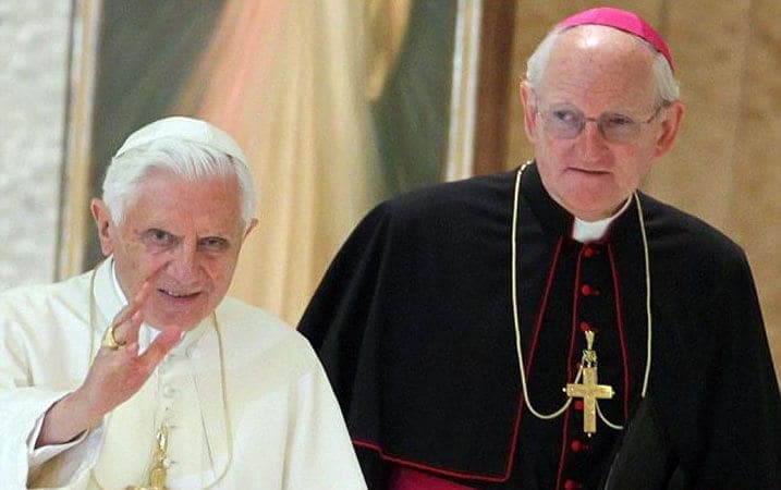 Francis calls on America’s ultimate Catholic anti-celebrity