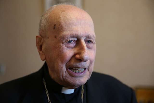 Cardinal Etchegaray’s retirement means the end of an era