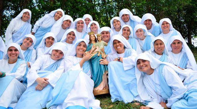 Are these quite possibly the world’s happiest nuns?
