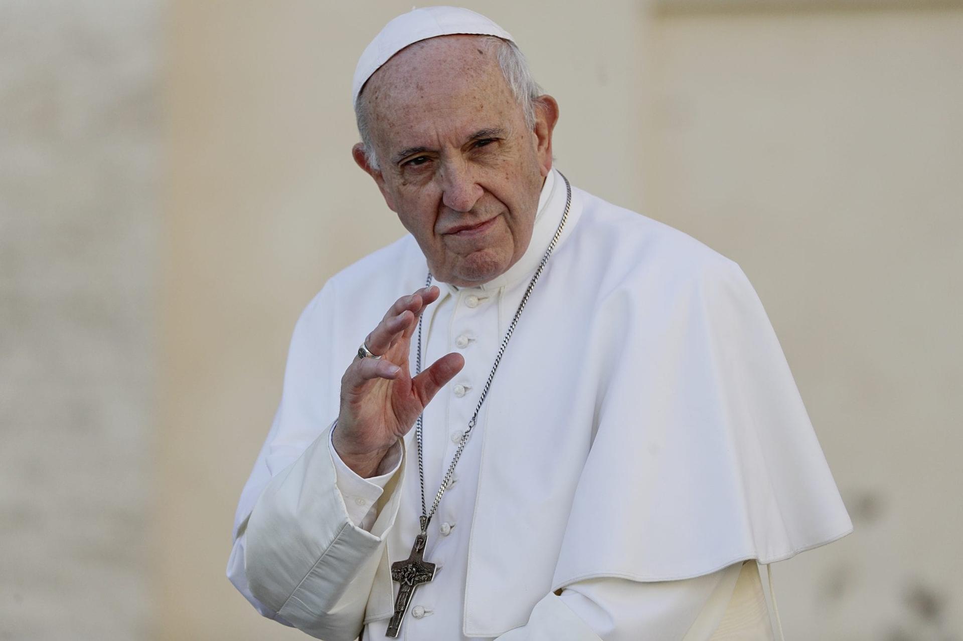 Pope says entrepreneurship needed in face of ‘scandalous poverty’