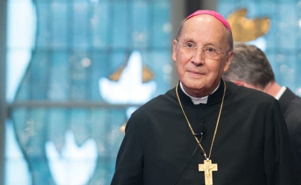 Leader who helped ‘normalize’ Opus Dei dies at 84