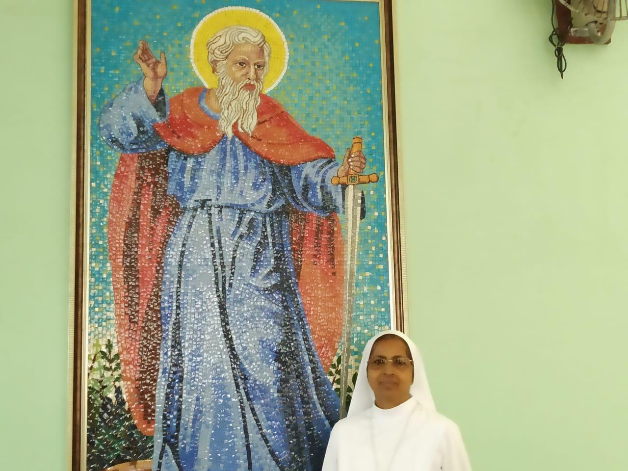 Religious sister preaches Christ through sacred art