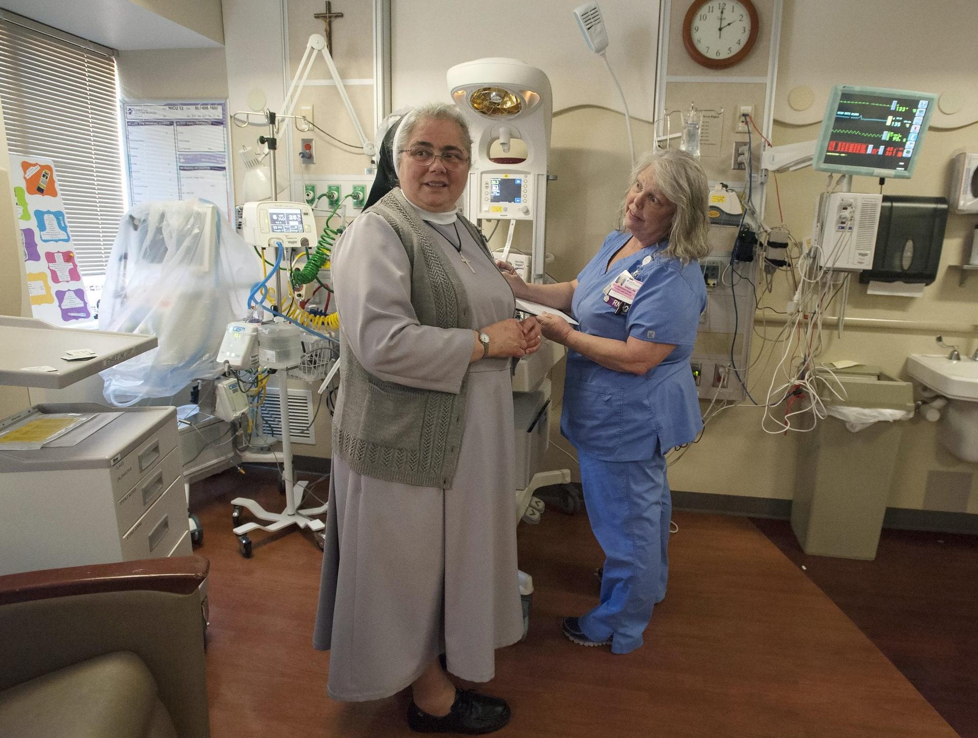 Catholic nun offers love, support at Texas hospital