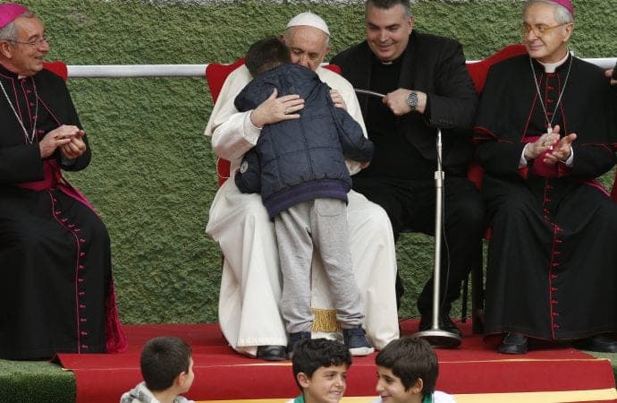 ‘Is my dad in heaven,’ little boy asks pope