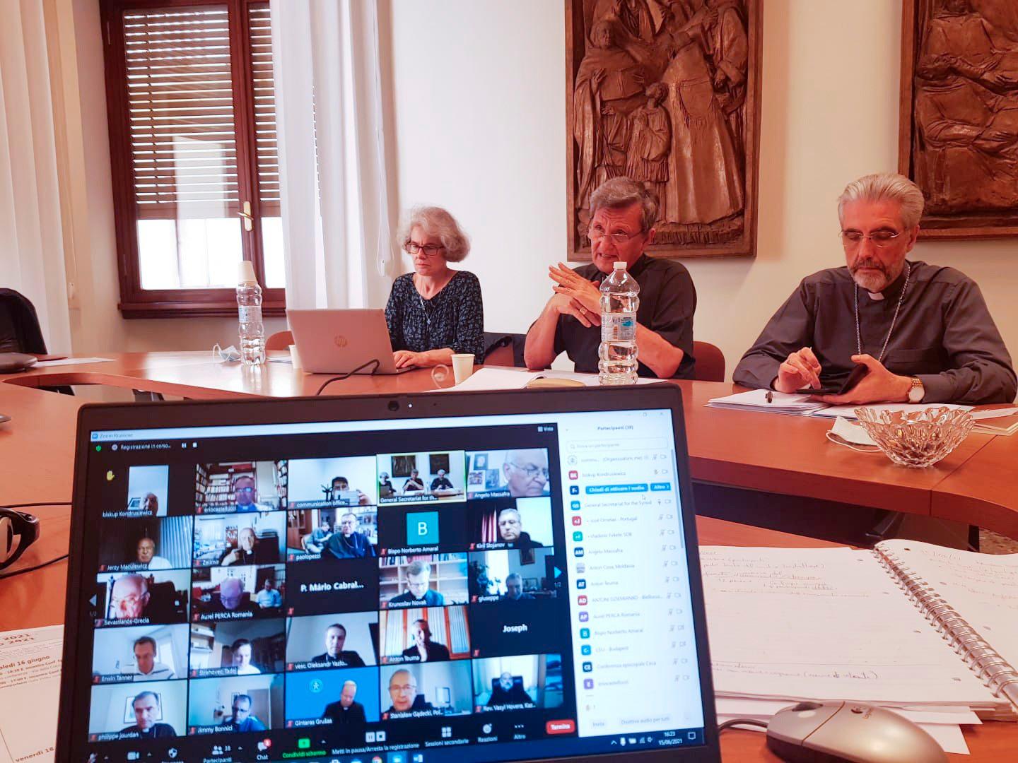 Secretariat begins discussing new synod process with bishops