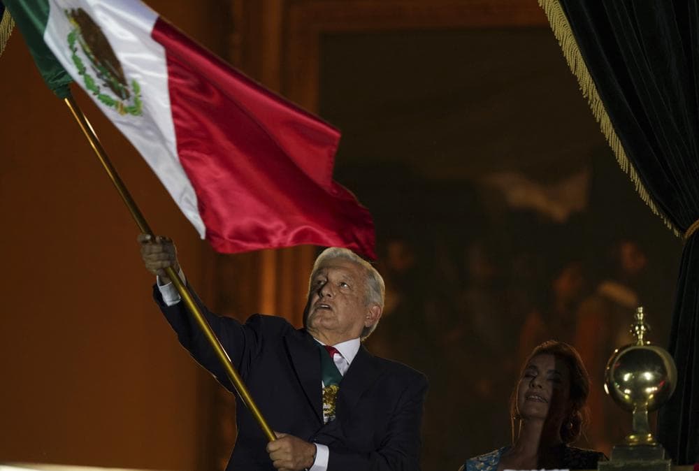 Pope recognizes errors as Mexico celebrates independence