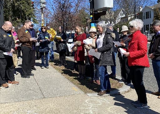 With rosaries, Catholics join protesters at Washington’s Russian embassy