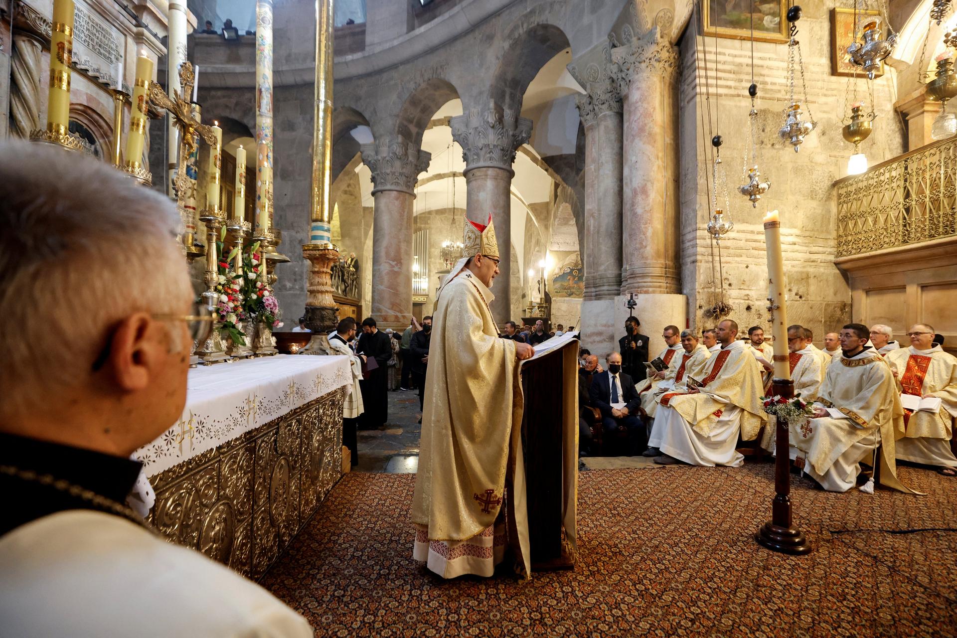 Welcome Resurrection with trust and love, says Jerusalem archbishop