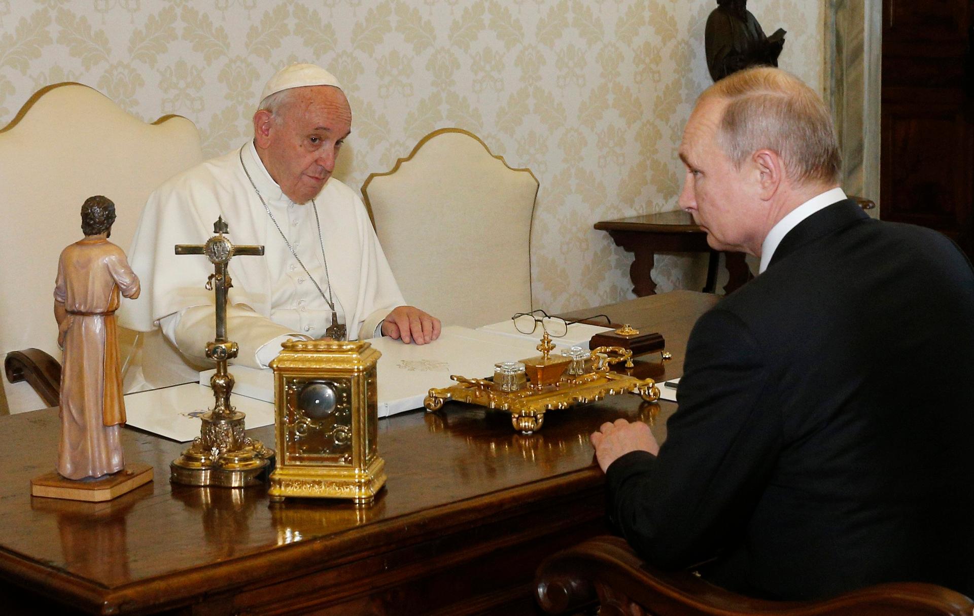Cardinal reaffirms pope’s willingness to go to Moscow to try to stop war
